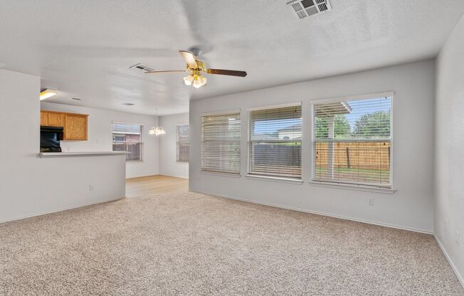 Wonderful Four Bedroom Home in Manor, TX