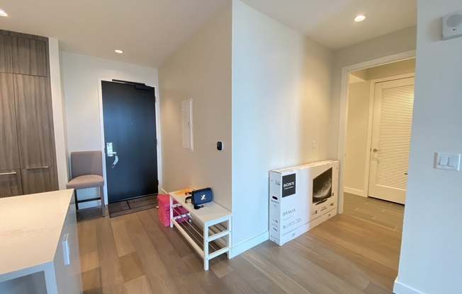 1 bed, 1 bath, 762 sqft, $4,150, Unit 20D