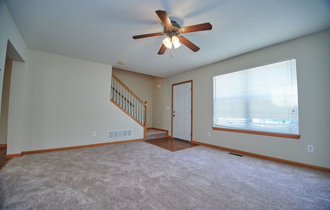 3 beds, 2.5 baths, 1,364 sqft, $1,550, Unit 12W