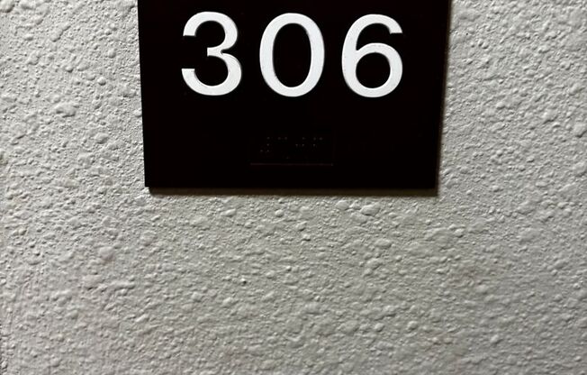 2 beds, 1 bath, 1,080 sqft, $999, Unit PHV - 306