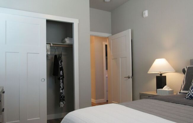 2 beds, 1.5 baths, 960 sqft, $1,715, Unit 2343-103