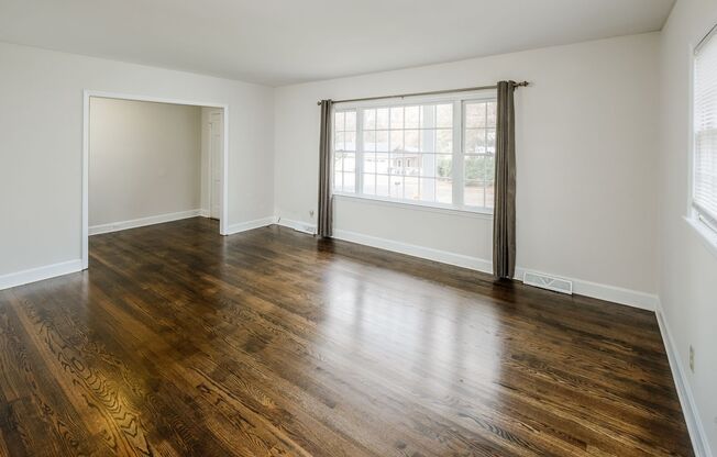 4 beds, 2.5 baths, $2,450