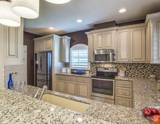 3075 WILLOW GRV