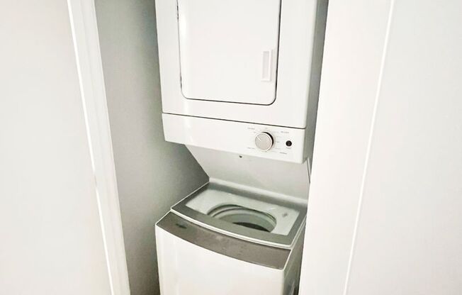 Studio, 1 bath, 575 sqft, $1,595, Unit Halmark B02