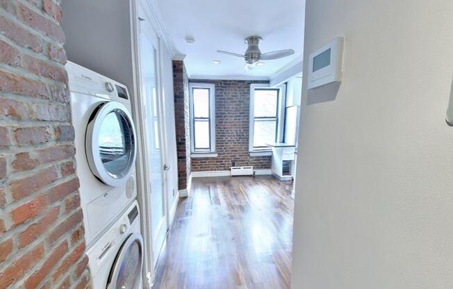 2 beds, 1 bath, $4,995, Unit 4B