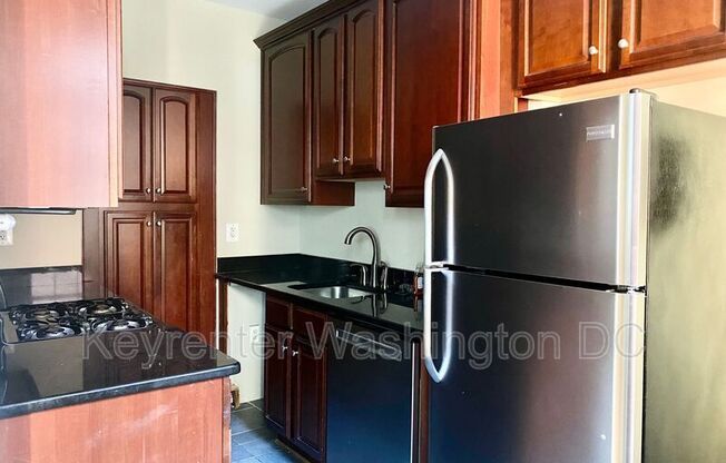 3010 Wisconsin Avenue NW Unit 303
