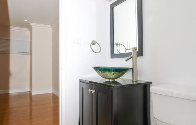 2 beds, 1.5 baths, 994 sqft, $3,995, Unit 17