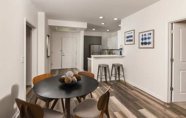 Studio, 1, 2 Bedroom &
Penthouse Residences