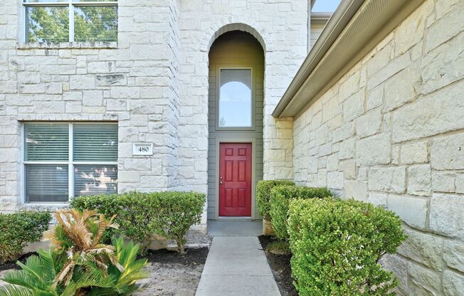 Large Layout, Small-Town Charm