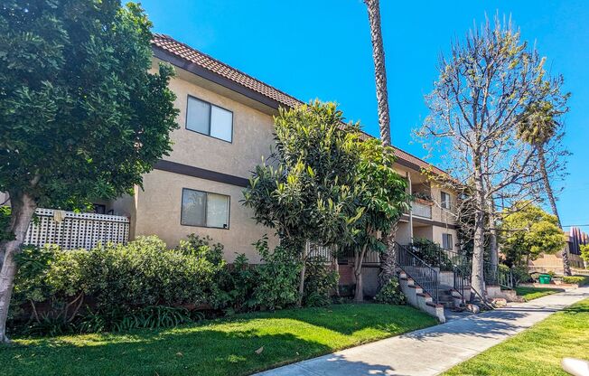 2 beds, 2 baths, 800 sqft, $2,850, Unit Unit 207