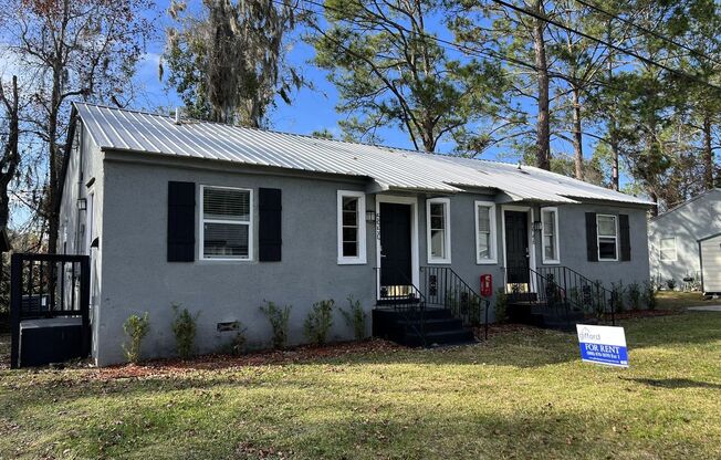 Renovated 2 Bedroom Jacksonville Heights Duplex Apartment