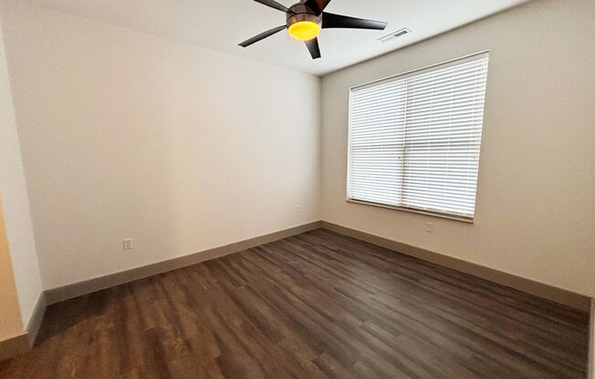 2 beds, 2 baths, 1,050 sqft, $2,095, Unit 3250-102