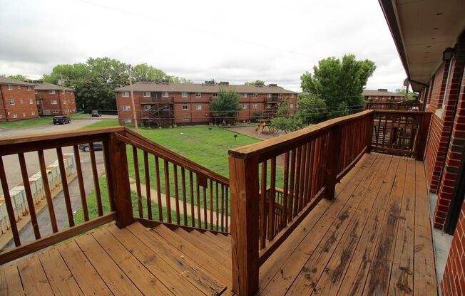 2 beds, 1 bath, 750 sqft, $1,095, Unit B12 1037 08
