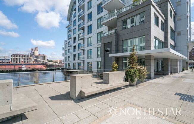 Pearl District Living on the Willamette River