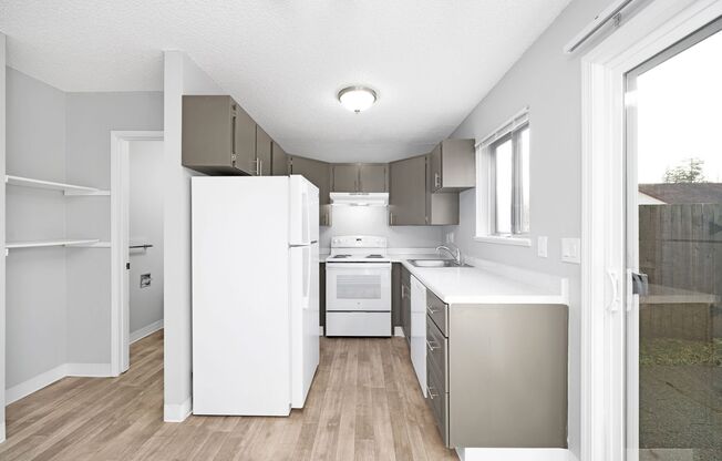 2 beds, 1.5 baths, 846 sqft, $1,495, Unit 07