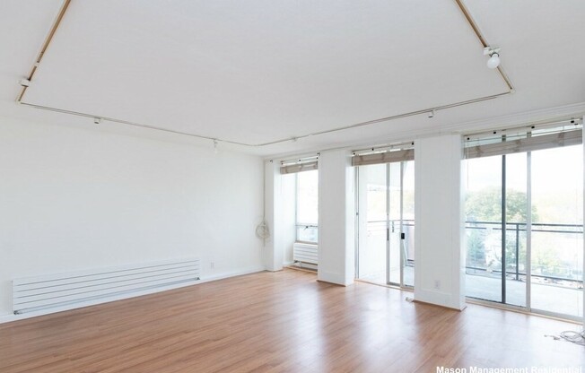 60 Babcock St