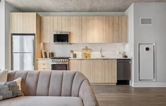 1046 W VAN BUREN