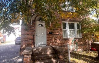 3bed/1bath Duplex on West Campus - Walk to class