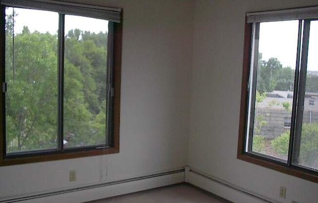 2 beds, 2 baths, 940 sqft, $1,450, Unit 1611108su