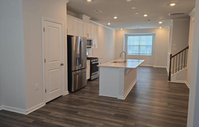 716 GIMARI DR