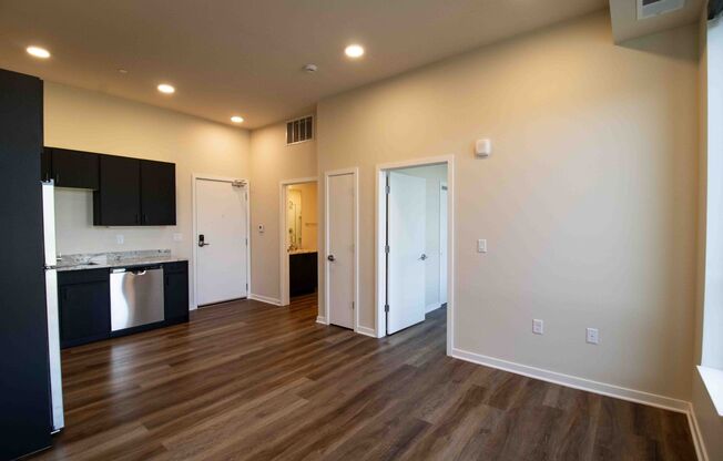 1 bed, 1 bath, 500 sqft, $1,700, Unit 311
