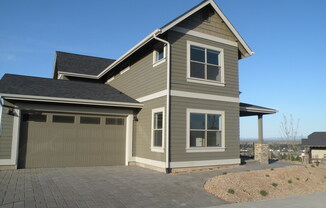 Stunning Awbrey Butte Home - Amazing Views! 626 NW Compass Lane