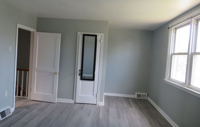 3 beds, 1 bath, $1,600