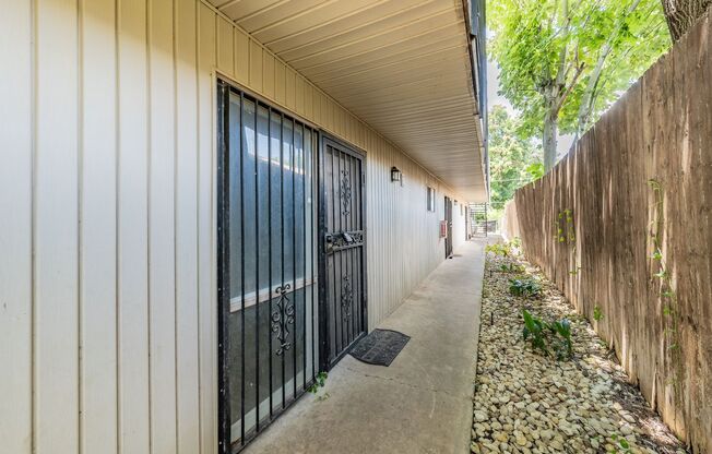 Fully Remodeled 1 Bed / 1 Bath in the Heart of Monticello!