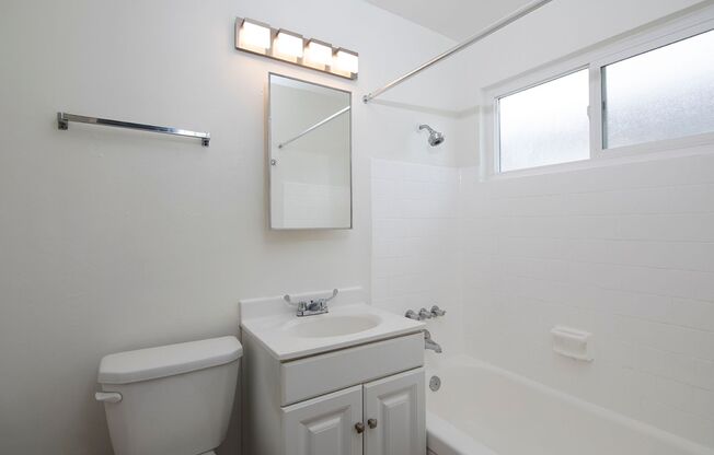 1 bed, 1 bath, $1,795, Unit 28