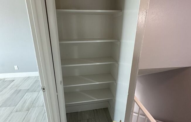 Cozy 2 bd, 1.5 bath condo with open floor plan.