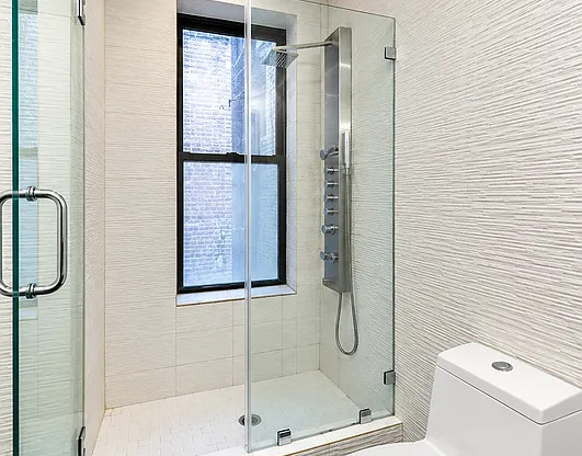 2 beds, 1 bath, $6,750, Unit 7