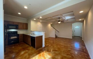 3 beds, 2.5 baths, $1,400, Unit 3