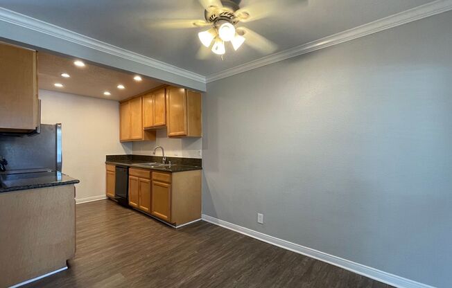 2 beds, 2 baths, 980 sqft, $3,045, Unit 817-10