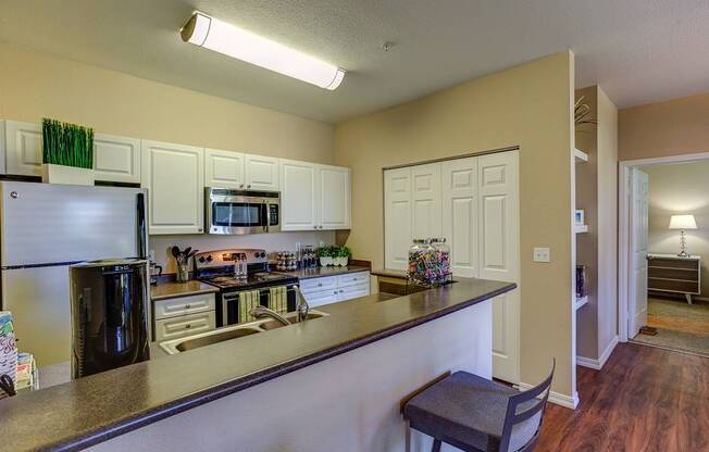 Island Kitchen at Commons at Verandas in Tanasbourne Apartments, Oregon, 97124