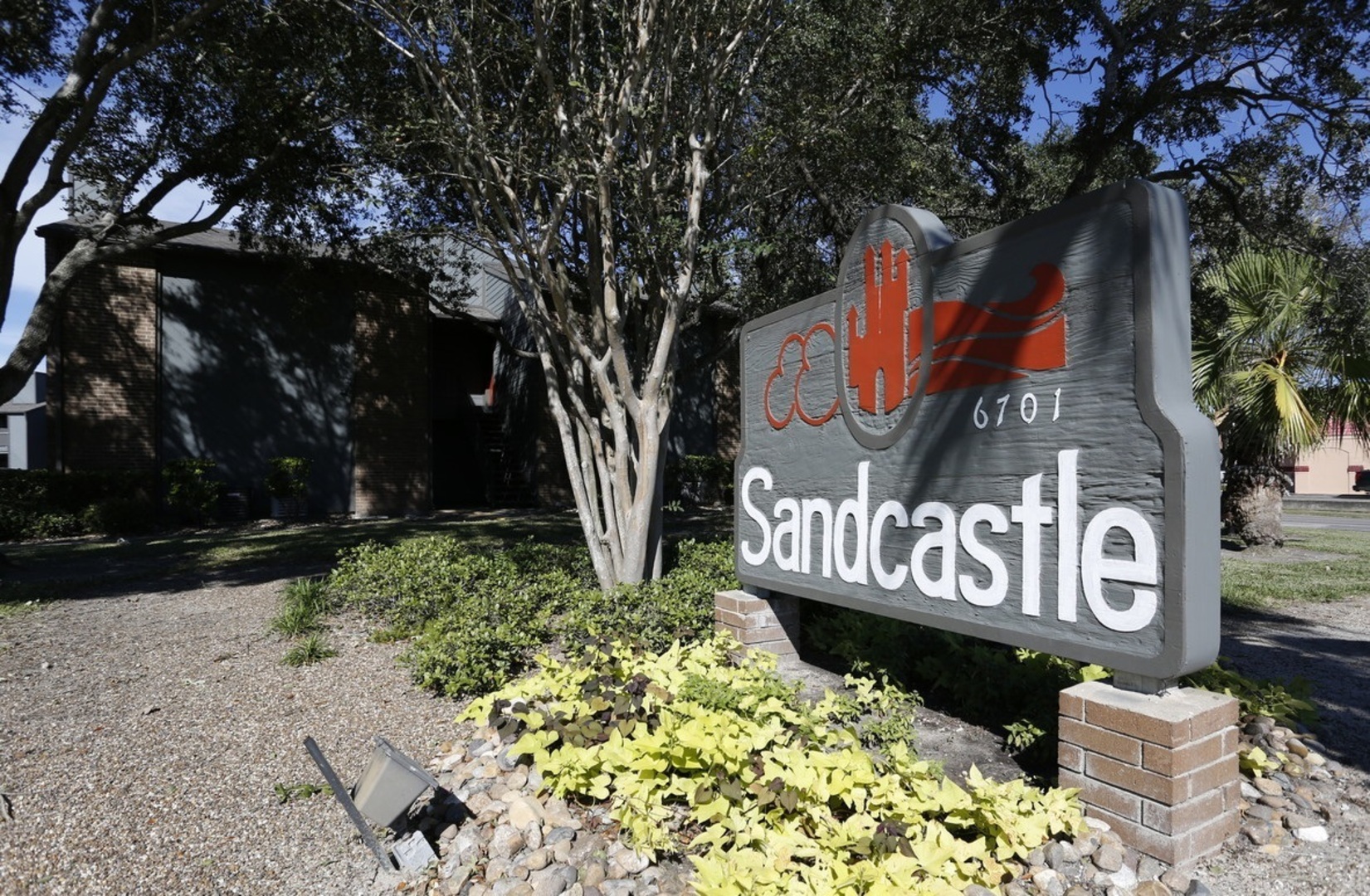 Sandcastle Apartments