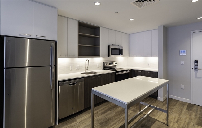 1 bed, 1 bath, 650 sqft, $3,660, Unit 224