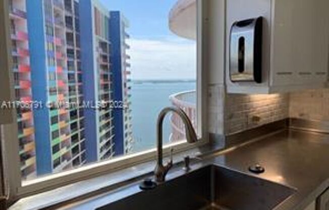 3 beds, 2 baths, 1,732 sqft, $7,000, Unit 1627 Brickell Ave # PH 29-04 (A11706791)