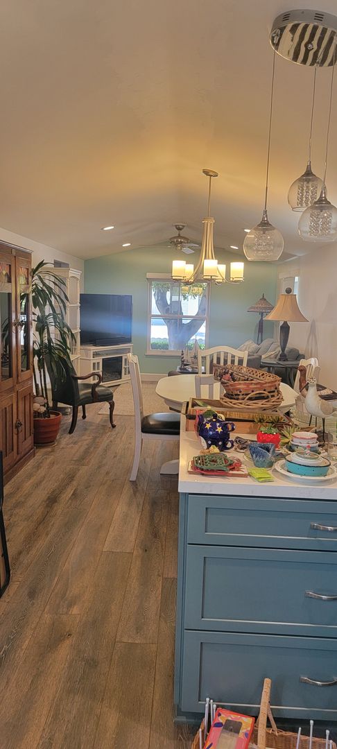 2 Bedroom, 2 Bath House Near the Beach
