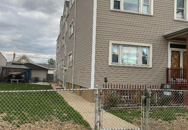 5618 W 64 PL