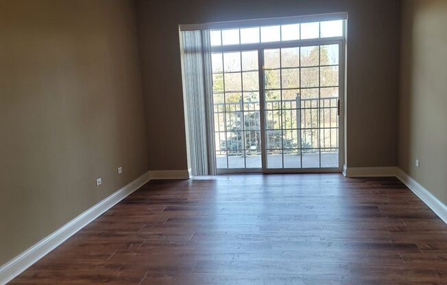 2 beds, 2 baths, 1,351 sqft, $2,400, Unit 427