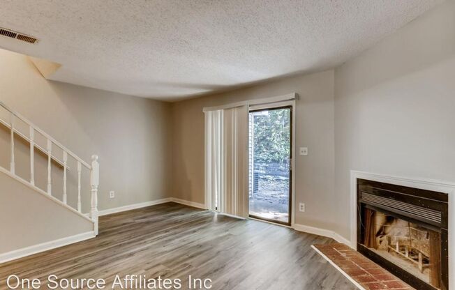 2 beds, 2.5 baths, $1,575, Unit 1230 Oakplace Dr SW - Unit B