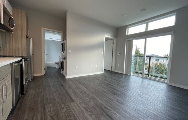 1 bed, 1 bath, 361 sqft, $1,595, Unit 304