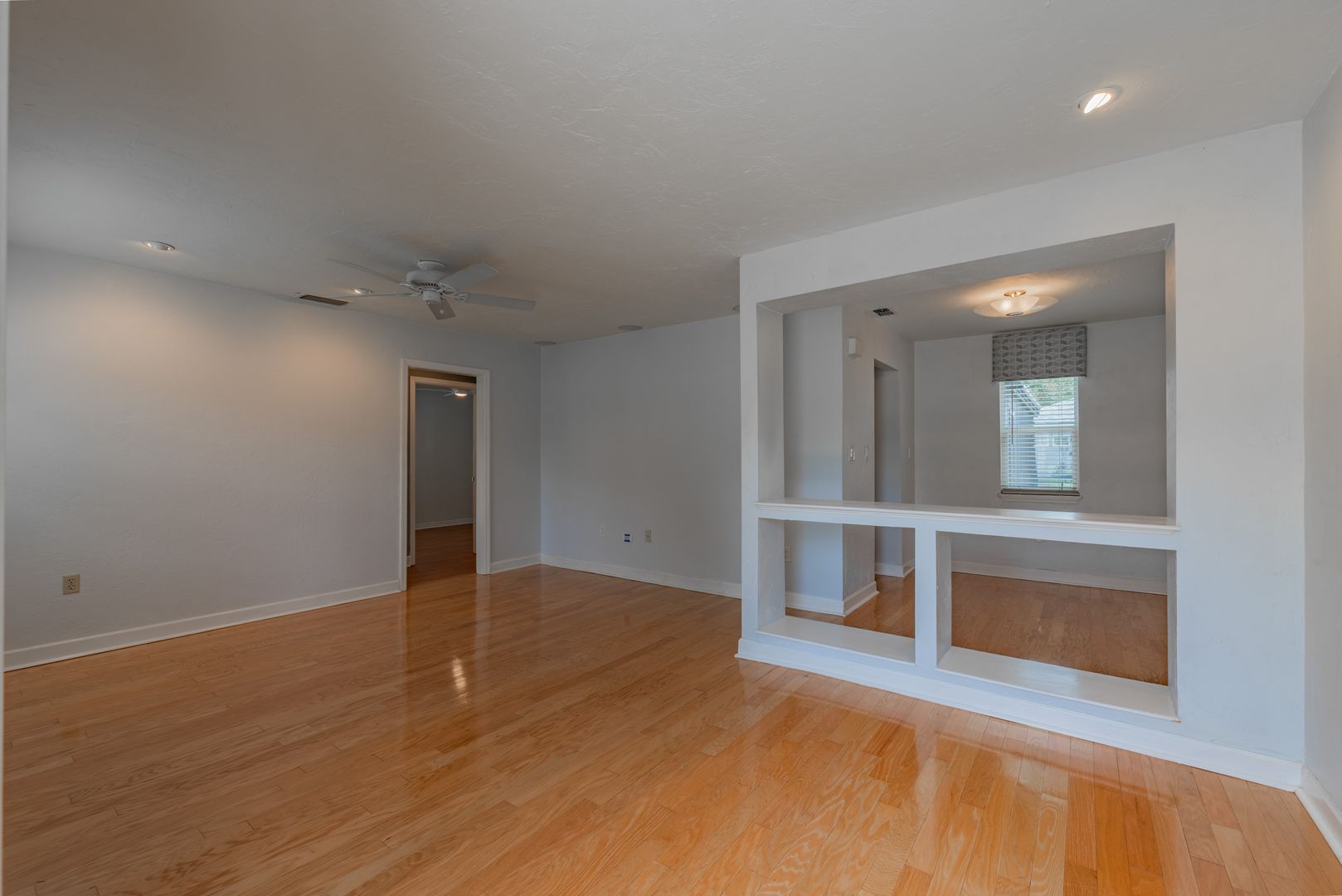 Charming Riverside Heights Rental – Updated 3/2 with Garage & Modern Finishes