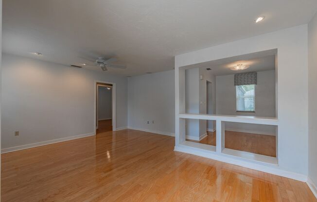 Charming Riverside Heights Rental – Updated 3/2 with Garage & Modern Finishes