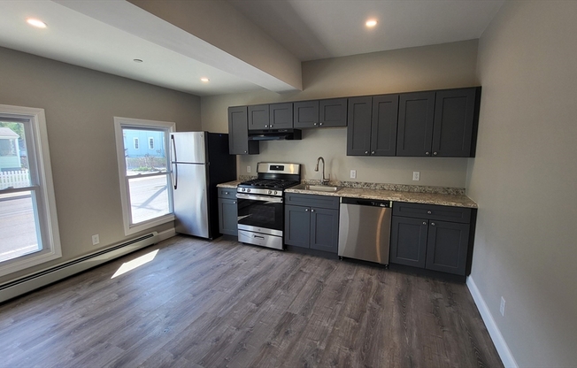 218 MECHANIC ST