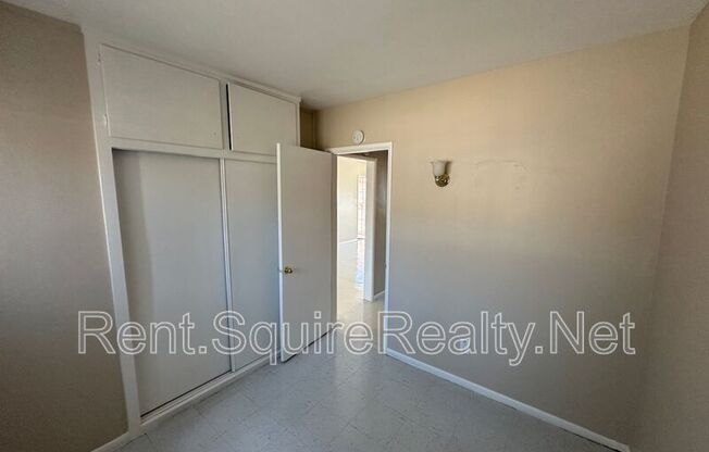 936 W Foothill Boulevard