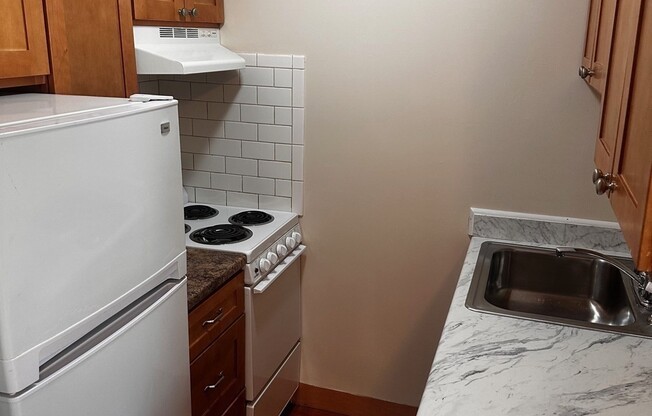 1 bed, 1 bath, 650 sqft, $1,800, Unit 1