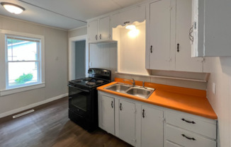 2 beds, 1 bath, $765