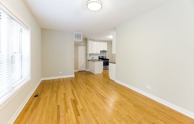 1 bed, 1 bath, 645 sqft, $2,100, Unit 3525-1W