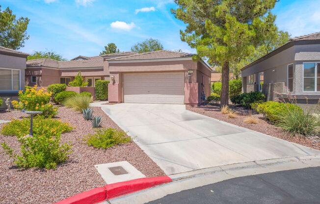 Beautiful Single Story Home with 3 Bedroom, 2 Bath and 2 Car Garage located on a quiet cul-de-sac!